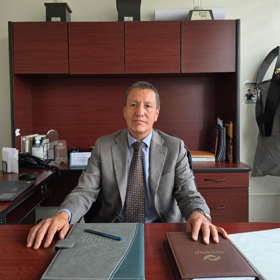 Director Israel Ángeles López